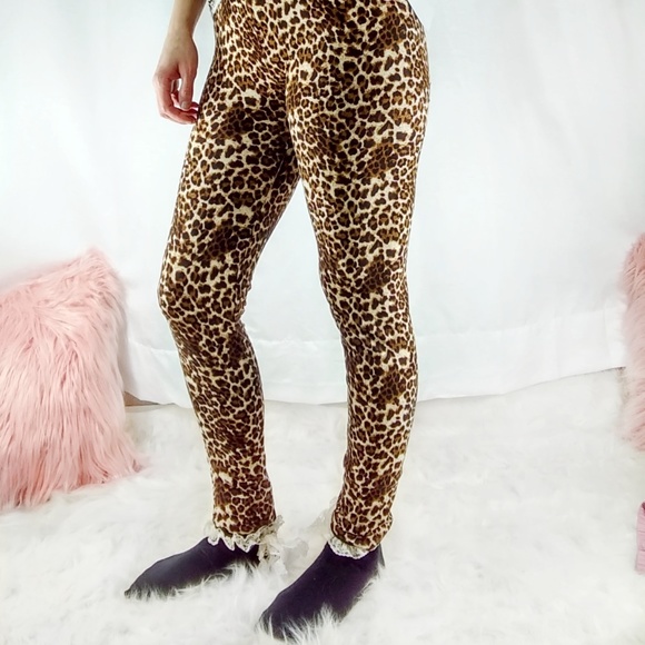 Leopard Print Leggings - Picture 5 of 6